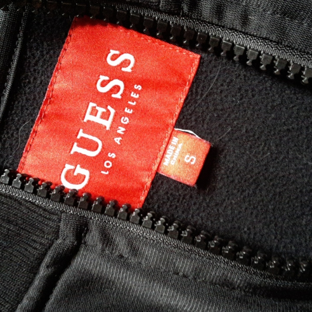 - Guess sweater - Picture 4 of 5